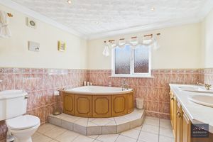 Photo 17- click for photo gallery